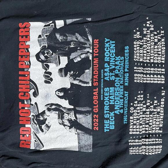 Red Hot Chili Peppers Preowned Medium Band T-shirt