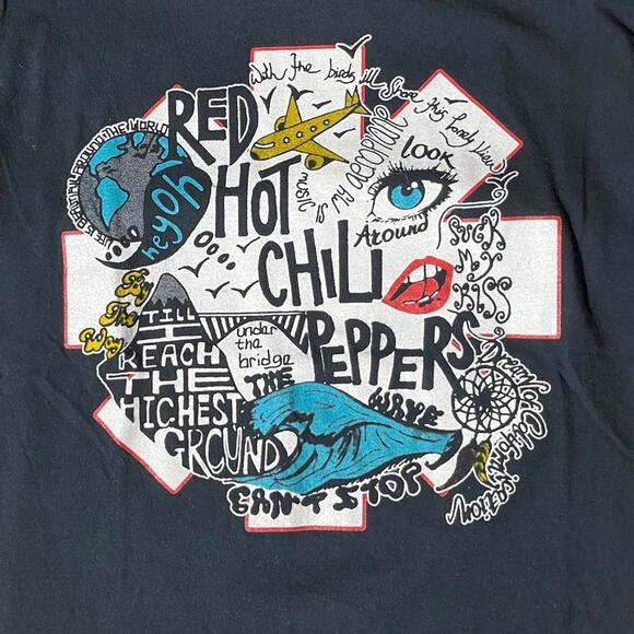 Red Hot Chili Peppers Preowned Medium Band T-shirt