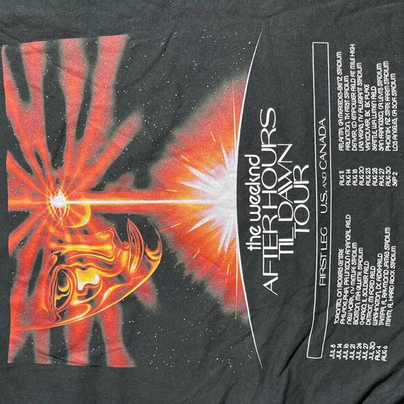 Weekend PreOwned XL band tshirt