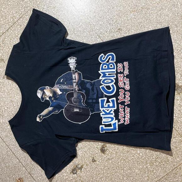 Luke Combs preowned Medium Band T-shirt