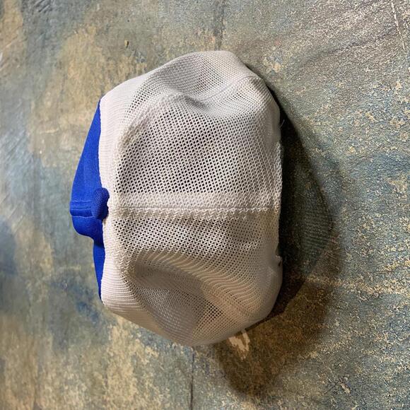 Vintage blue and white hat