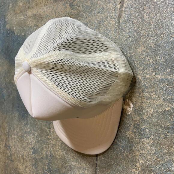 Vintage heavenly holiday run hat