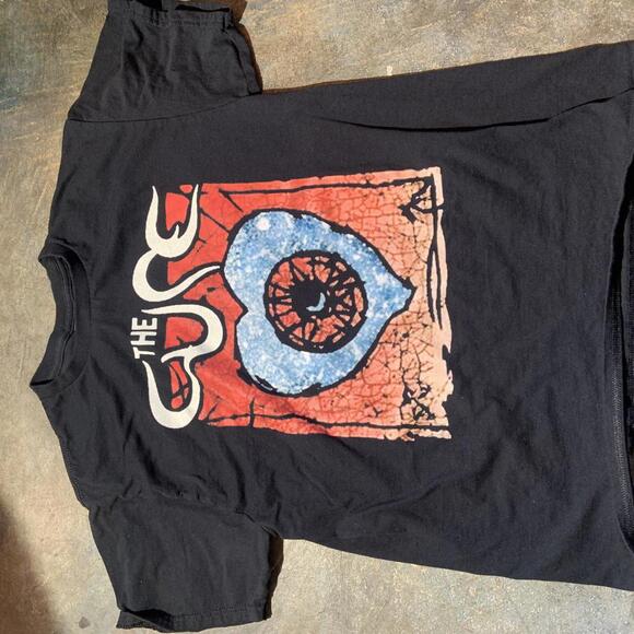 The Cure Preowned Large T-shirt