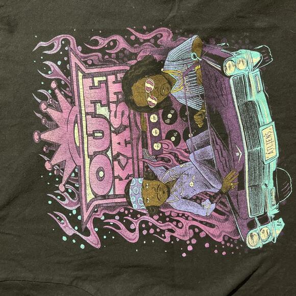 OutKast Preowned Large T-shirt