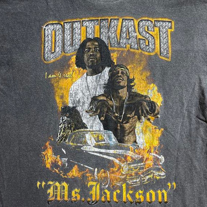 OutKast PreOwned XL band tshirt