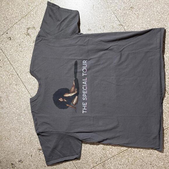 Lizzo PreOwned XL band tshirt