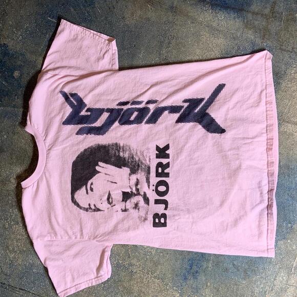 BJORK Medium Graphic Preowned T-shirt