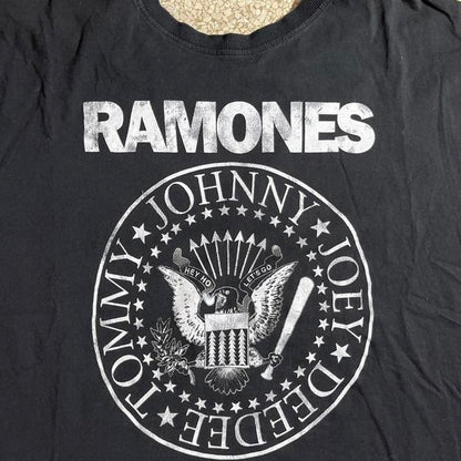 Ramones PreOwned XL band tshirt