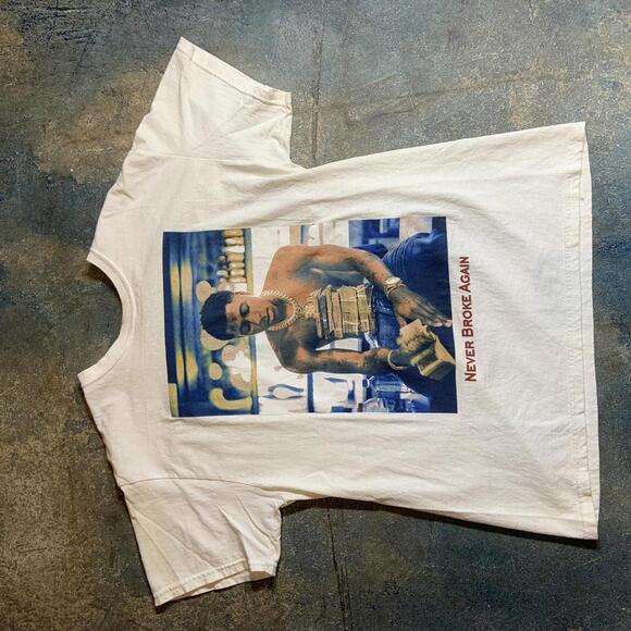 Young Boy preowned Medium Band T-shirt