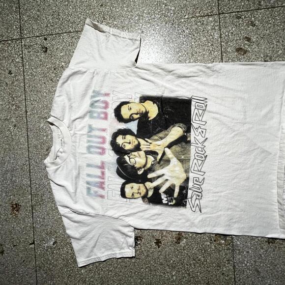 Fall out boy Preowned Medium Band T-shirt
