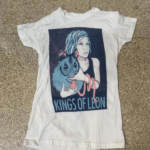 Kings of Leon small graphic preowned tshirt