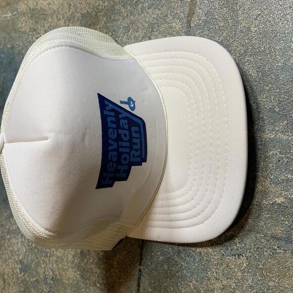 Vintage heavenly holiday run hat