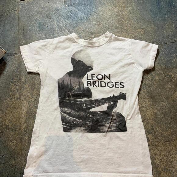 Leon Bridges PreOwned Small Band TShirt