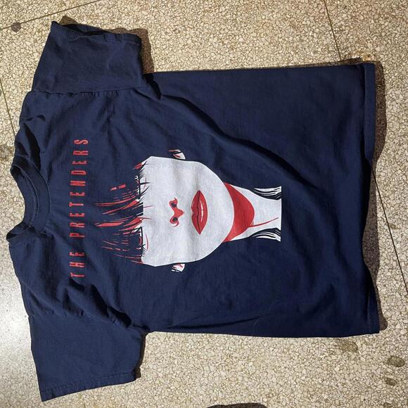The Pretenders preowned Medium Band T-shirt