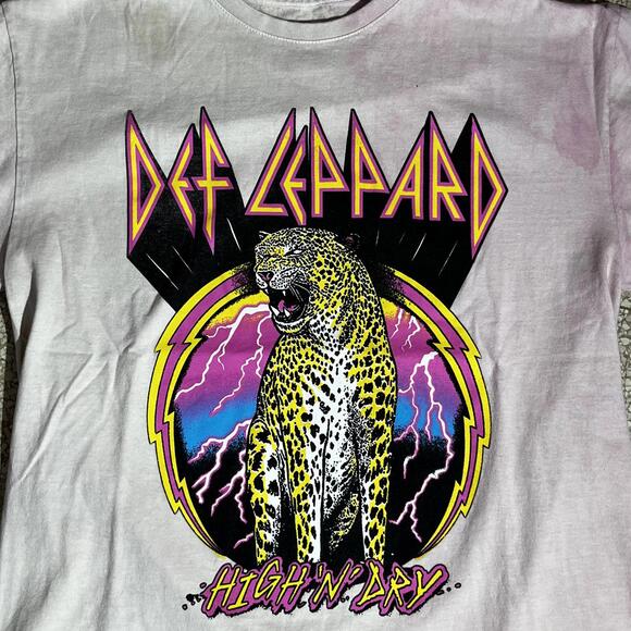 Def Leppard Preowned Large Band T-shirt