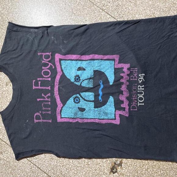 Pink Floyd Small PreOwned Graphic T-Shirt