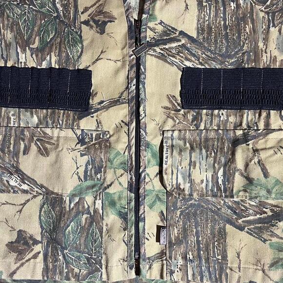 Real tree camo vest PreOwned XL