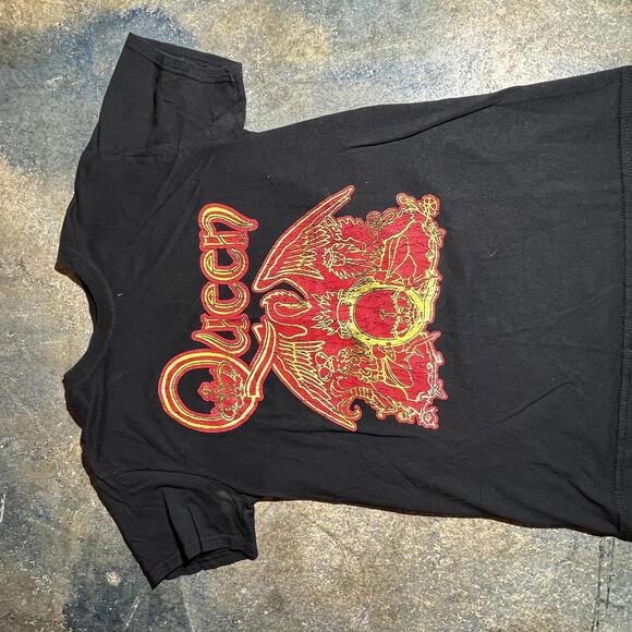 Queen Small Band T-shirt
