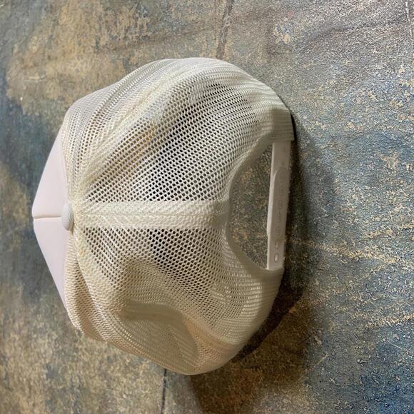 Vintage heavenly holiday run hat