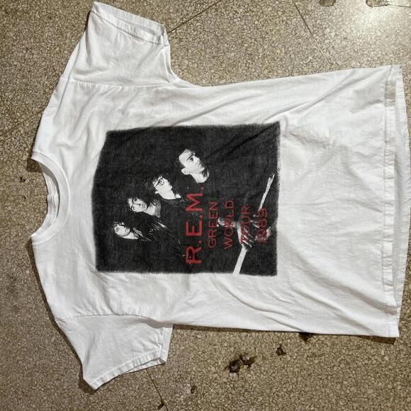 REM preowned Large Band T-shirt