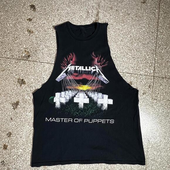 Metallica Preowned Large Band T-shirt
